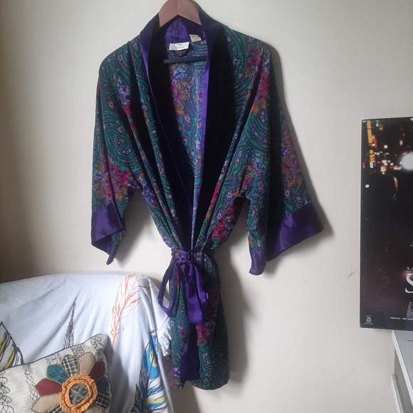 VTG Gold Victoria's Secret Floral Paisley Robe OSFAM - Picture 3 of 11